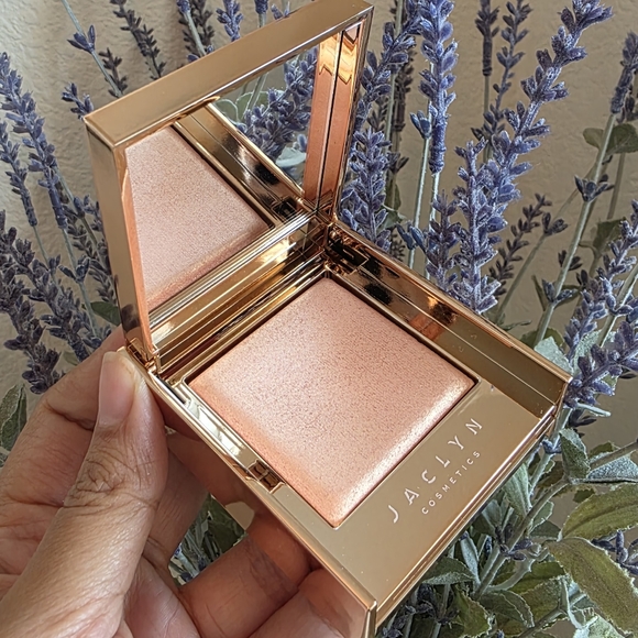 Jaclyn Cosmetics Mesmerized Highlighter - Picture 1 of 7